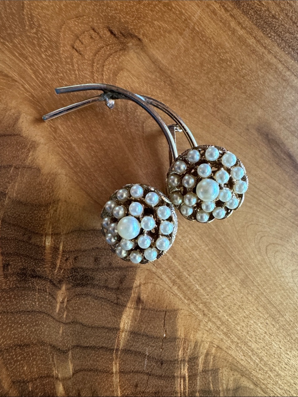 Elegant Pearl Cluster Brooch - White Pearls